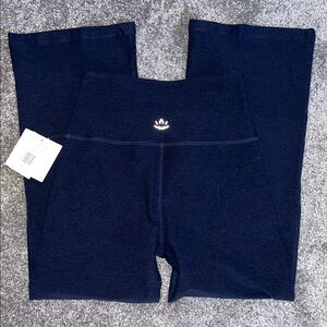 Beyond Yoga Cropped Flare Leggings-NWT